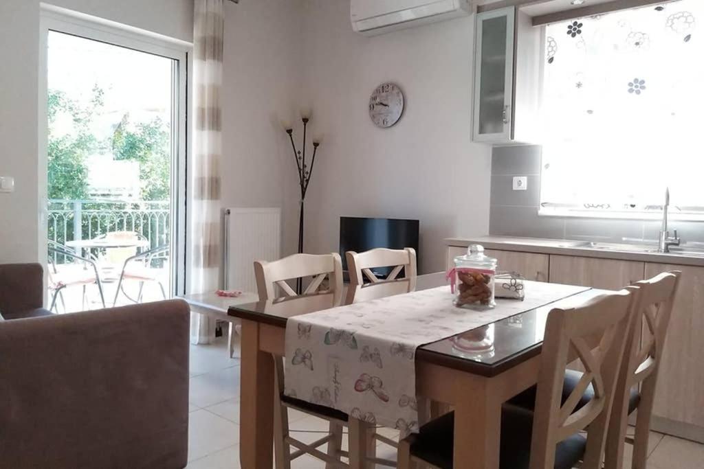 New, Bright, Cozy, Autonomous Apartment With Private Entrance And Garden, 42 M2, 5Min To The Beach And City Center Kalamata Luaran gambar
